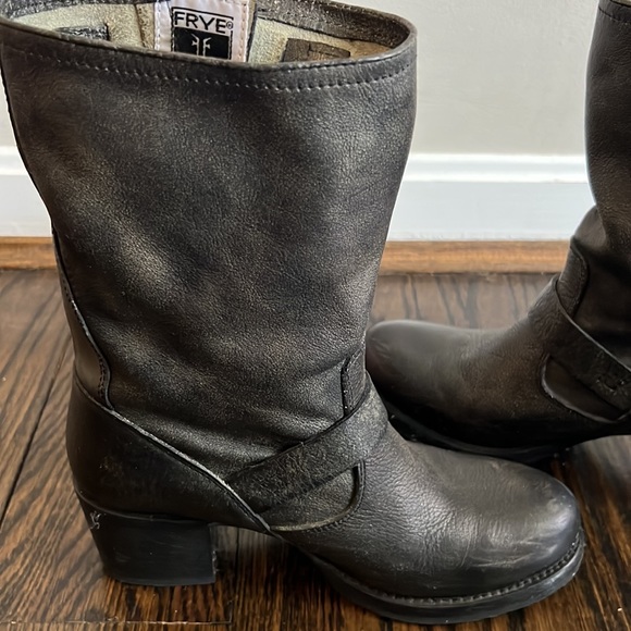 FRYE ENGINEER MOTO 7B Black/ Gold - Picture 11 of 14